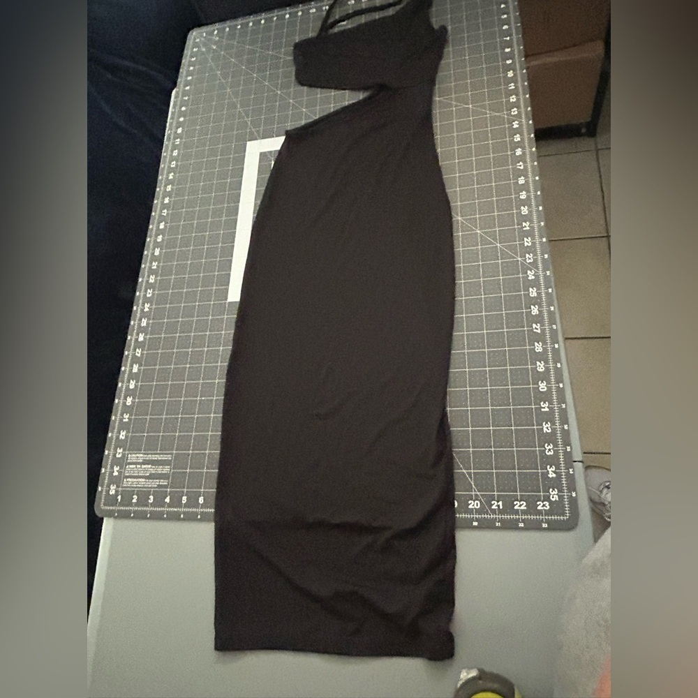 H&M Divided Black Garment - Picture 1 of 6